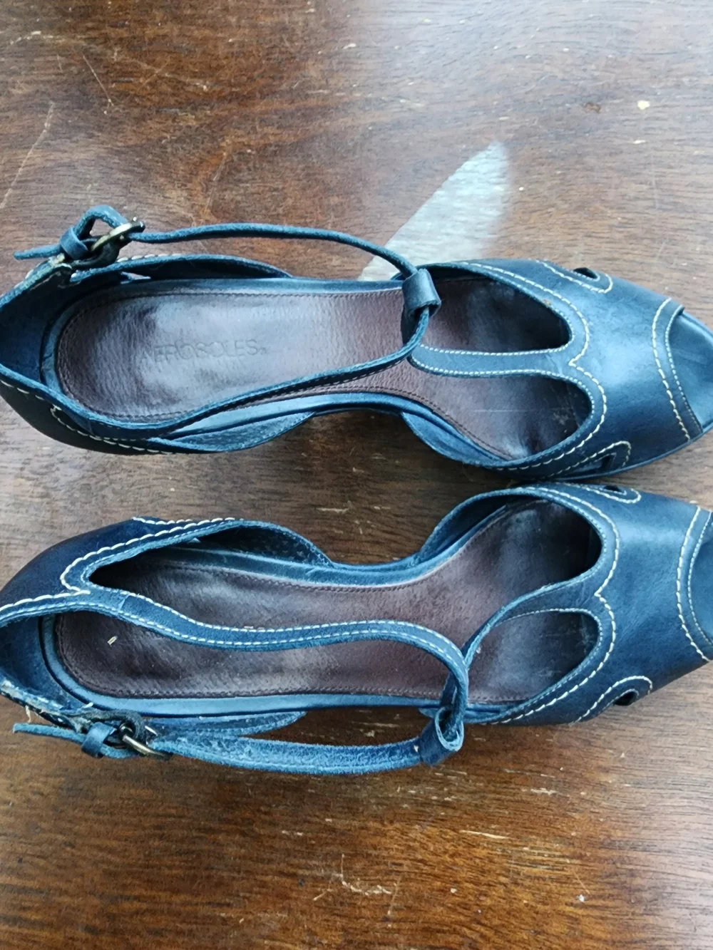 Aerosoles Navy Blue Leather T-Strap Peep Toe Block Heels Size 8